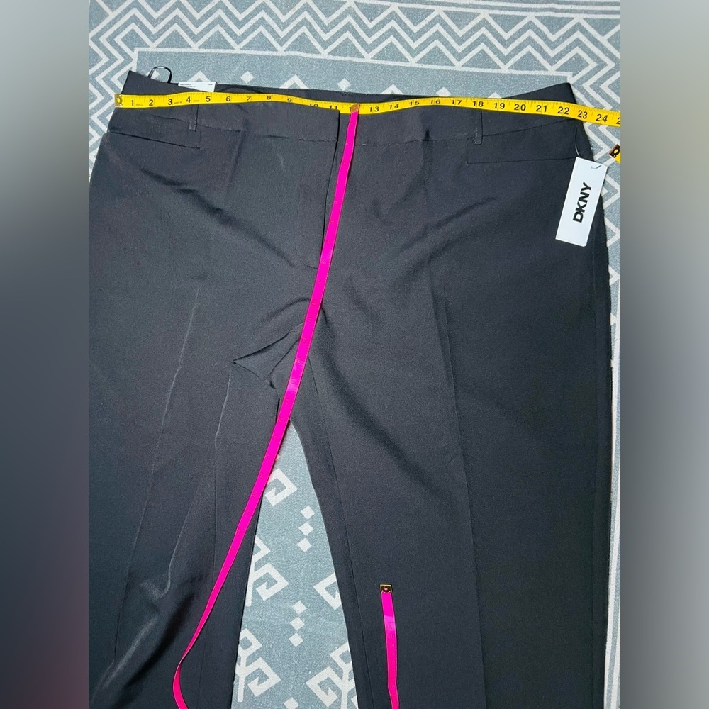 DKNY Sullivan St slash pocket flare fit Elegant Black Dress Pants women’s 20W - Picture 2 of 10